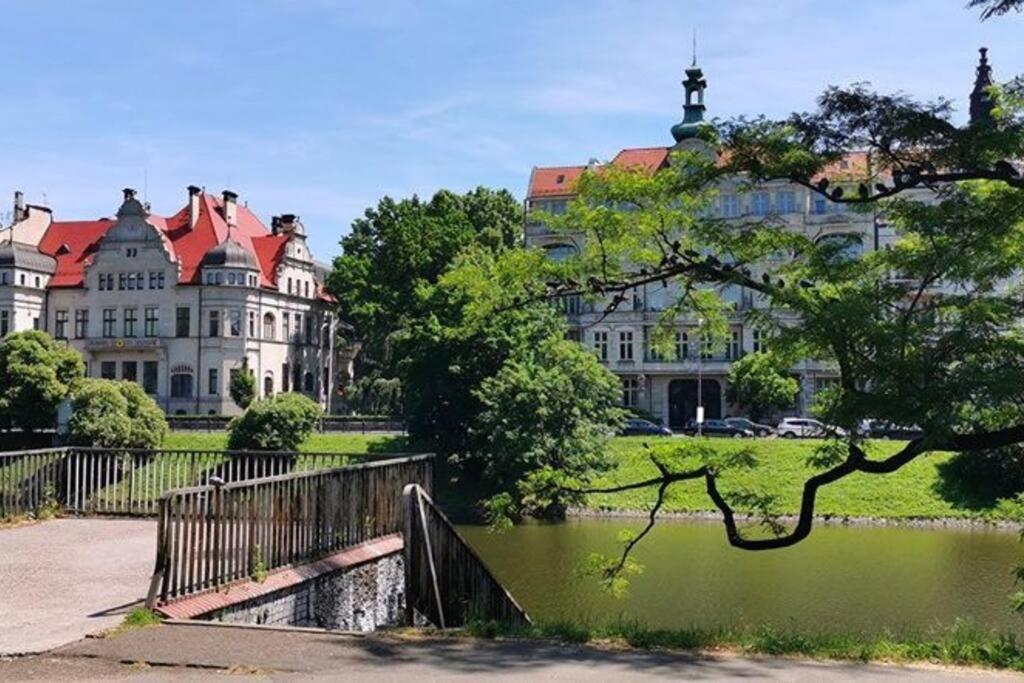 Апартаменты Parkowy Apartament Вроцлав Экстерьер фото